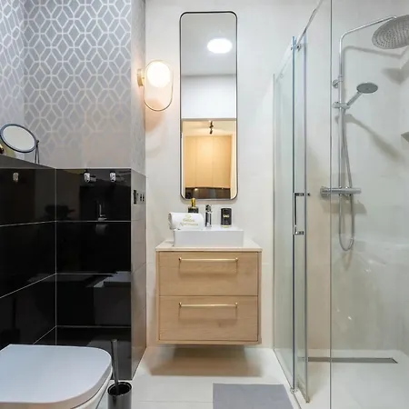 Urban - Great Location - Center - Sienna *