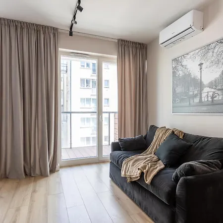 - Great Location- Cozy And Stylish - Stays- Sienna Street Warsaw