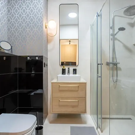 - Great Location- Cozy And Stylish - Stays- Sienna Street Warsaw