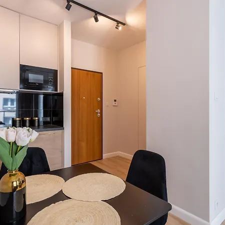 - Great Location- Cozy And Stylish - Stays- Sienna Street Apartment Warsaw